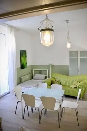 Modern Loft - Spacious Room - Kitchen & Bath