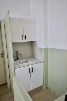 Modern Loft - Spacious Room - Kitchen & Bath