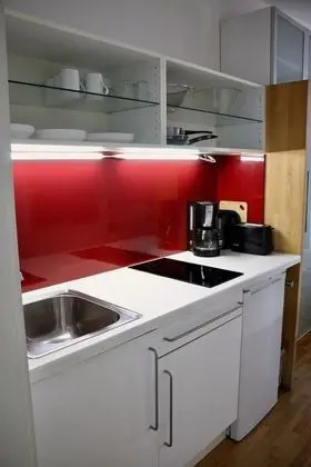 Studio Apartment - 2 Rooms - Kitchen & Bath