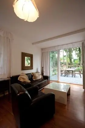 Spacious Flat & Terrace - 2 Rooms - Bath & Kitchen