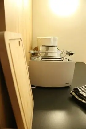 Modern Loft - Spacious Room & High Ceilings - Kitchen & Bath