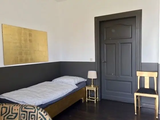 Modern Flat - 2 Rooms - Kitchen & Bath