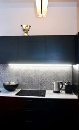 Modern Flat - 2 Rooms - Kitchen & Bath