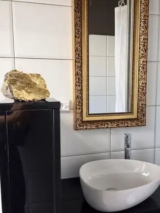 Modern Flat - 2 Rooms - Kitchen & Bath