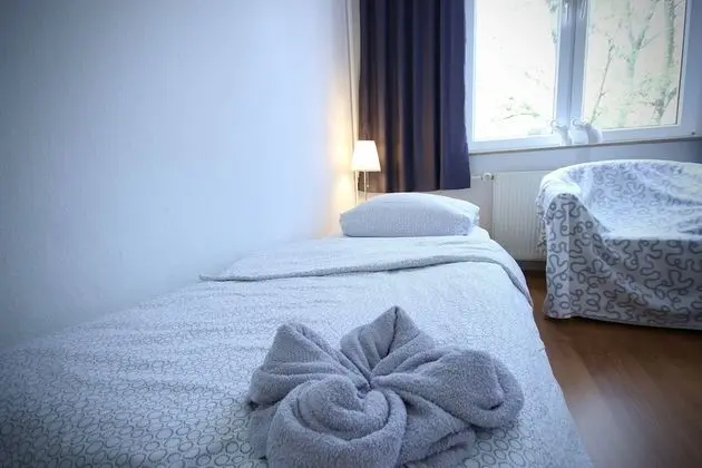 Spacious Flat - 2 Rooms - Kitchen & Bath