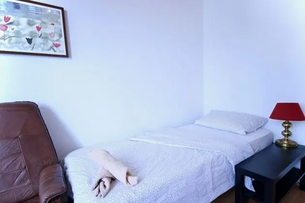 Spacious Flat - 2 Rooms - Kitchen & Bath