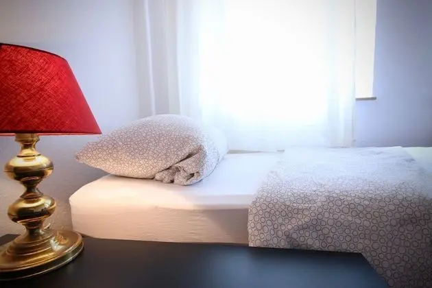 Spacious Flat - 2 Rooms - Kitchen & Bath
