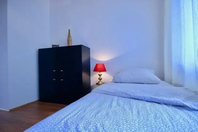 Spacious Flat - 2 Rooms - Kitchen & Bath