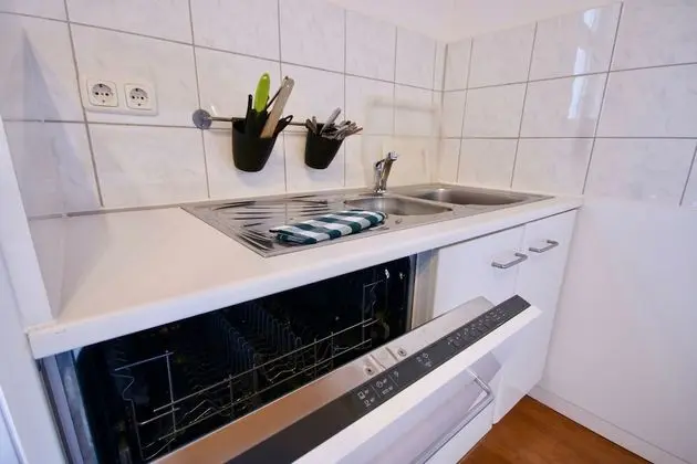 Spacious Flat - 2 Rooms - Kitchen & Bath