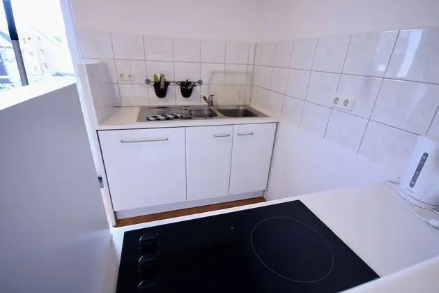 Spacious Flat - 2 Rooms - Kitchen & Bath
