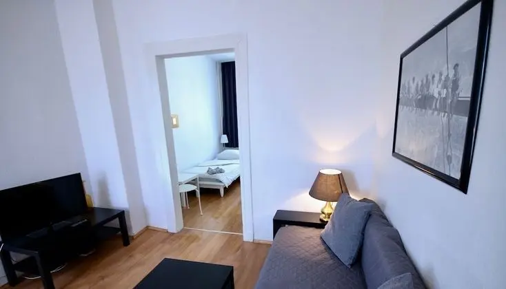 Spacious Flat - 2 Rooms - Kitchen & Bath