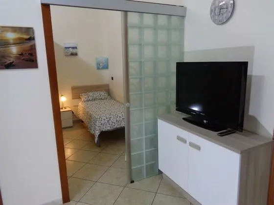 Apart Daire, 2 Yatak Odası, Küçük Mutfak