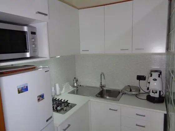 Apart Daire, 2 Yatak Odası, Küçük Mutfak
