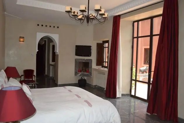 Villa, 4 Yatak Odası, Şömine