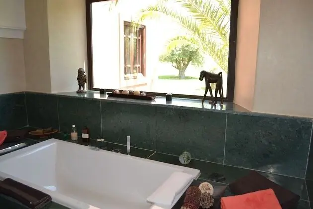 Villa, 4 Yatak Odası, Şömine