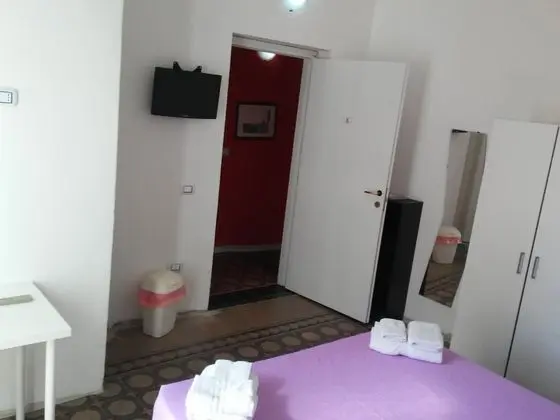 Economy Tek Büyük Yataklı Oda