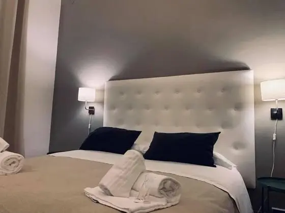 Tek Büyük Yataklı Oda