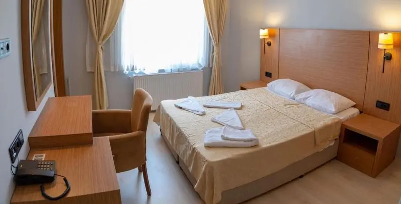 Aile Odası, Deniz veya Kara Manzaralı, Balkonlu