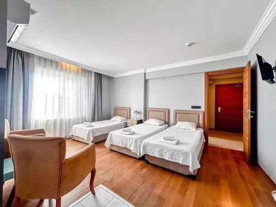 Aile Odası, Deniz veya Kara Manzaralı, Balkonlu
