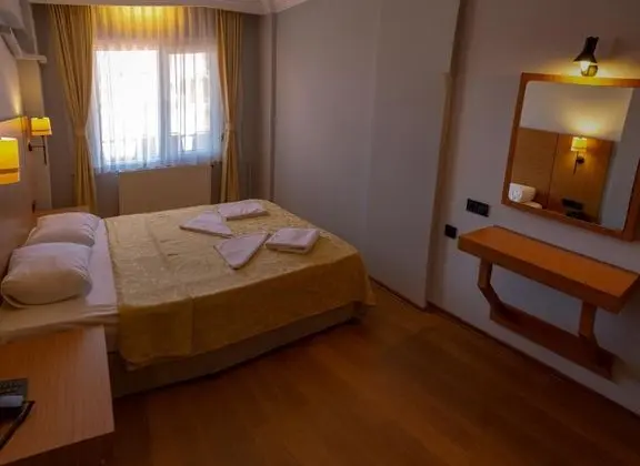 Çift Kişilik, Orman veya Kısmi Deniz Manzaralı