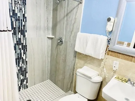 Oda, 2 Büyük (Queen) Boy Yatak, Sigara İçilmez