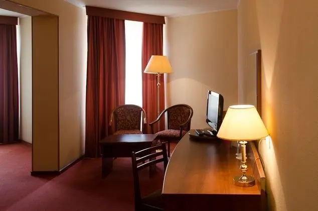 Junior Tek Büyük Yataklı Oda