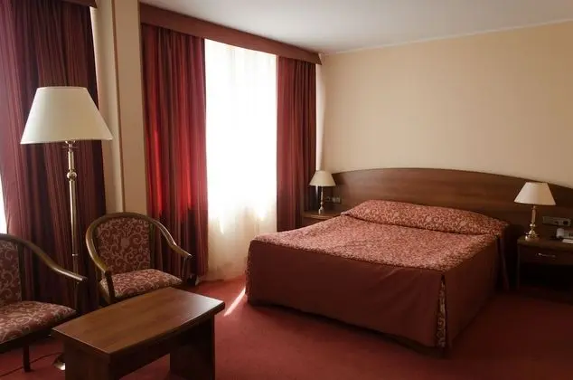 Junior Tek Büyük Yataklı Oda