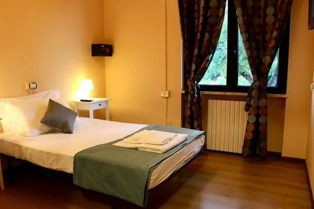 Deluxe Büyük Yataklı Tek Kişilik Oda