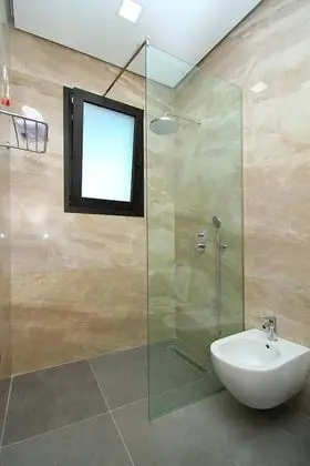 Superior Tek Büyük veya İki Ayrı Yataklı Oda