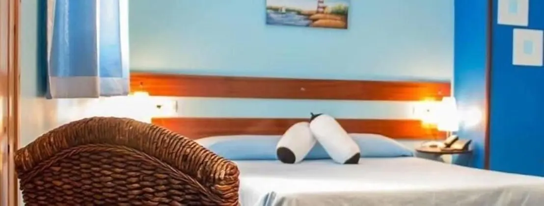 City Tek Büyük Yataklı Oda