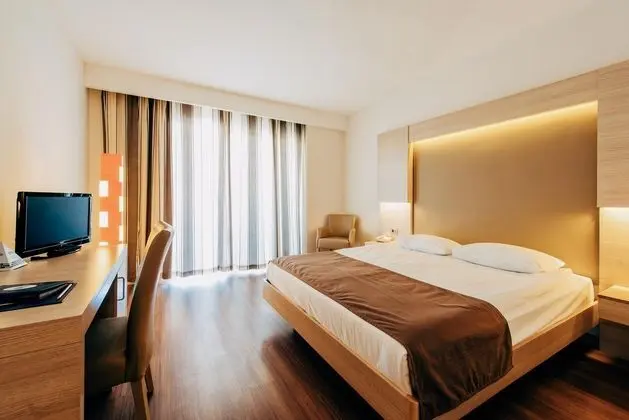 https://images.etstur.com/files/images/hotelImages/TR/219901/l/A-Good-Life-Utopia-Family-Resort-Oda-388083.jpg