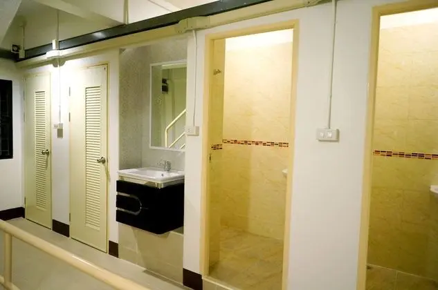 Share Dormitory - AirCon