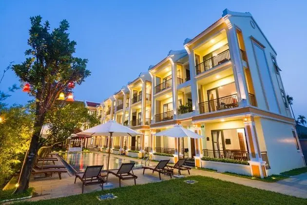 Luxury Süit, 1 En Büyük (King) Boy Yatak, Sigara İçilmez, Havuz Manzaralı