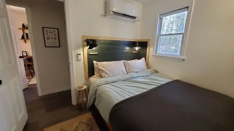 Kulübe, 2 Büyük (Queen) Boy Yatak (A Humble Abode Cabin - A Modern Woods)