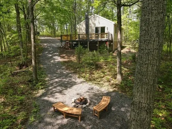 Kulübe, 2 Büyük (Queen) Boy Yatak (A Humble Abode Cabin - A Modern Woods)