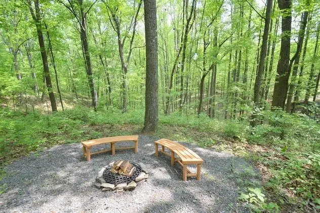 Kulübe, 2 Büyük (Queen) Boy Yatak (A Humble Abode Cabin - A Modern Woods)
