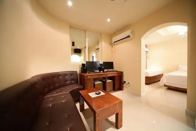 Party Suite