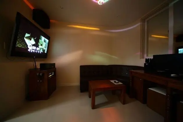 Party Suite