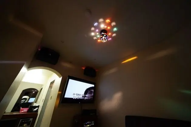 Party Suite
