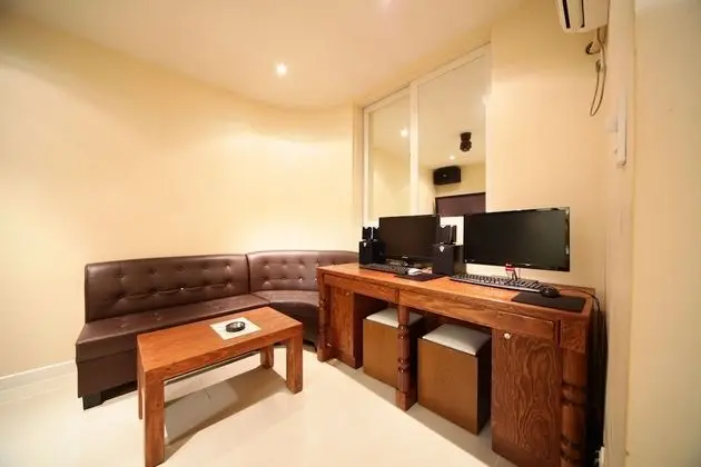 Party Suite