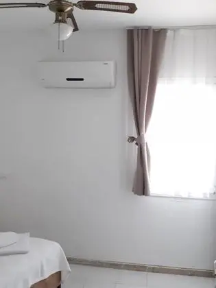 Ekonomik Oda, Sokak Manzaralı