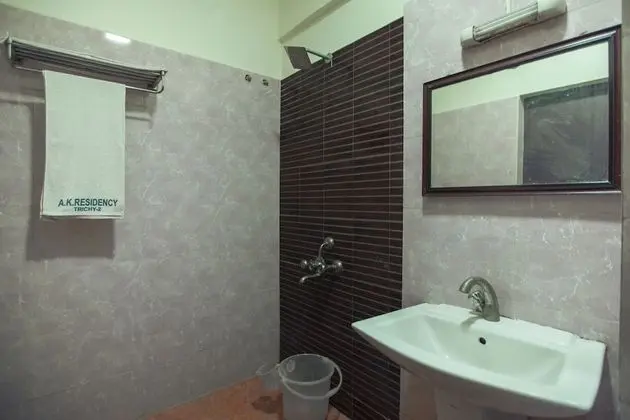 Deluxe Tek Büyük Yataklı Oda, 1 En Büyük (King) Boy Yatak, Engellilere Uygun, Sigara İçilebilir