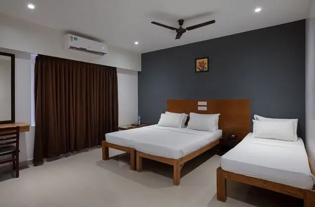 Deluxe Üç Kişilik Oda, Birden Çok Yatak, Engellilere Uygun, Sigara İçilebilir