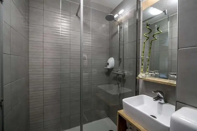 Family Oda, Birden Çok Yatak, Sigara İçilmez (Shower Only)