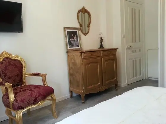 Tek Büyük Yataklı Oda (Annee Folle)