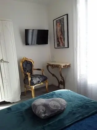 Tek Büyük Yataklı Oda (Annee Folle)