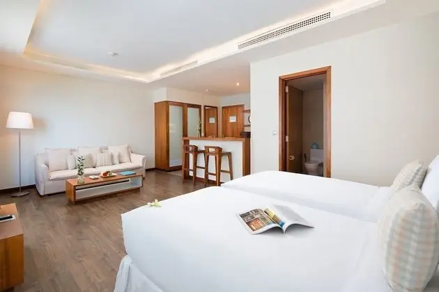One-bedroom Studio Twin City view