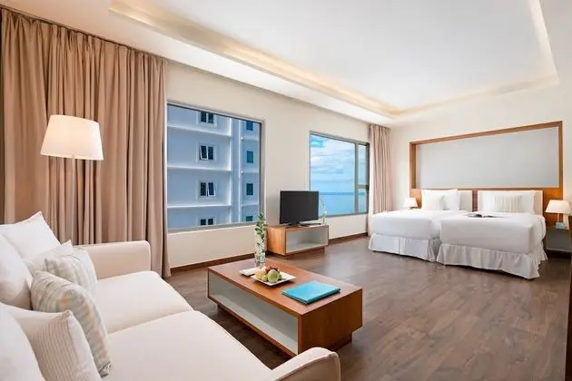 One-bedroom Studio Twin City view