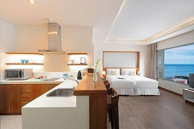 One-bedroom Studio Twin City view