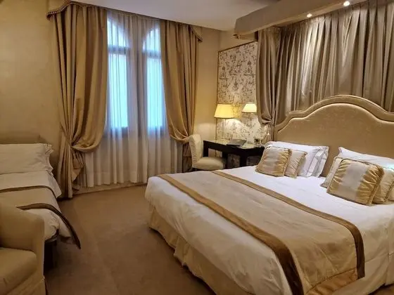 Deluxe Üç Kişilik Oda